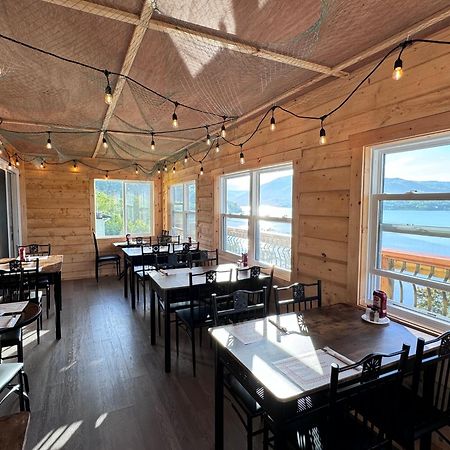 Knotty Pine Cottages, Suites & Motel Rooms Ingonish Ngoại thất bức ảnh
