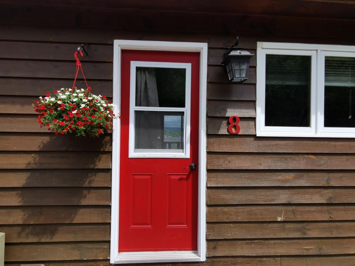 Knotty Pine Cottages, Suites & Motel Rooms Ingonish Ngoại thất bức ảnh